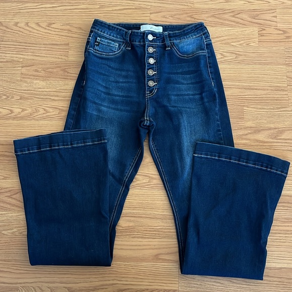 HP! 🥳 Kancan Jeans - Picture 3 of 5